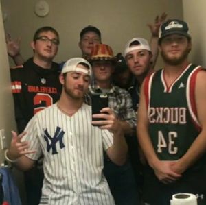 Meet your Posher, Aaron